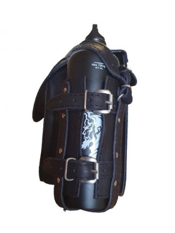 Benzinefles houder 5